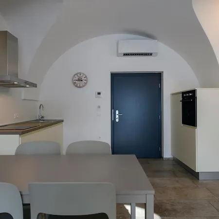 Borgo San Nazzaro 아파트호텔