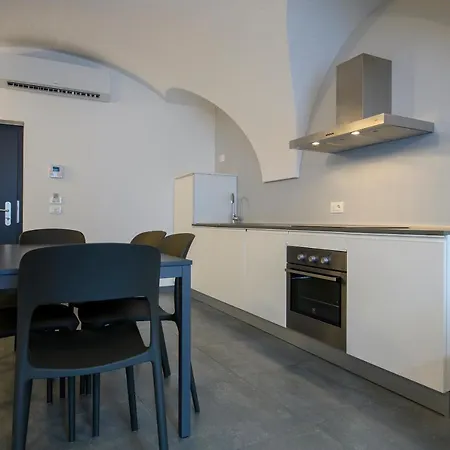 Borgo San Nazzaro 2* 리바 델 이탈리아 베로나